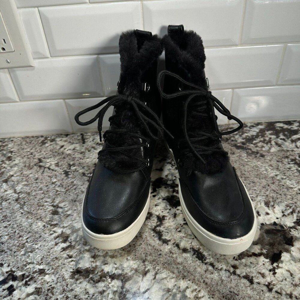 Brash Boots ladies Super soft faux fur lined. Size 10